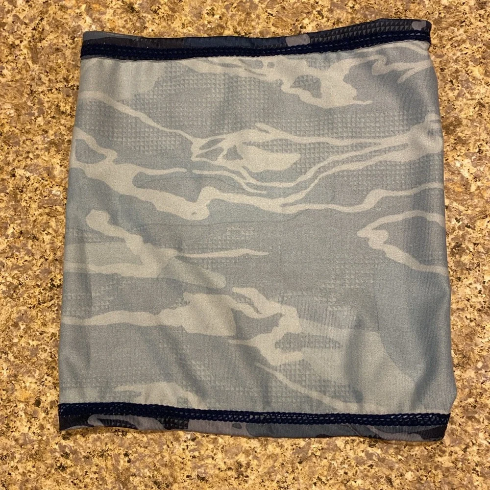 Youth Cooling Neck Gaiter Multifunctional Face and Neck Cover Ages 8+ OS UPF50